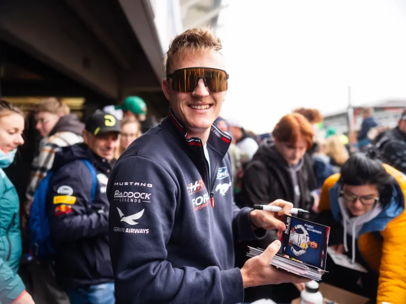 DTM825_100512174508452SVS_SVS